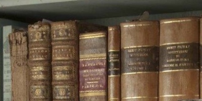 Historische Bibliothek in einer Apotheke